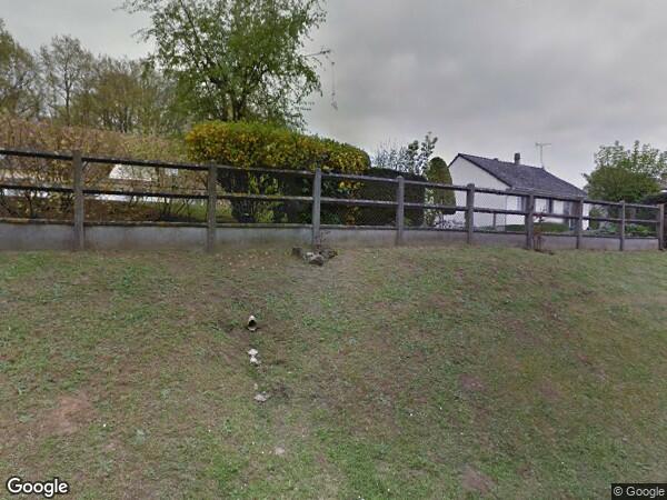 UNE  MAISON D'HABITATION