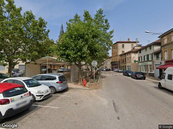 UN LOCAL COMMERCIAL ET UN APPARTEMENT DE TYPE 2