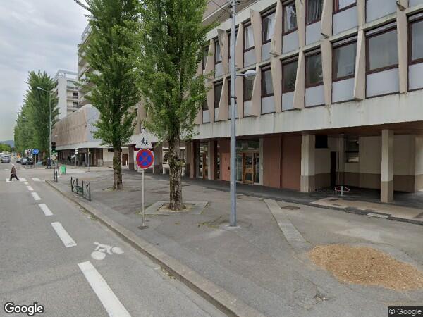 UN LOCAL À USAGE PROFESSIONNEL