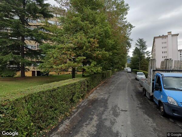 UN  APPARTEMENT DE TYPE F2 AVEC UN EMPLACEMENT DE PARKING