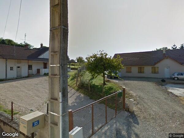 UNE MAISON D'HABITATION