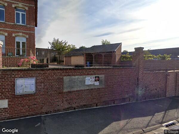 UN ANCIEN CORPS DE FERME