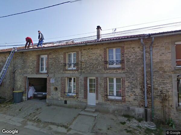 UNE MAISON D'HABITATION