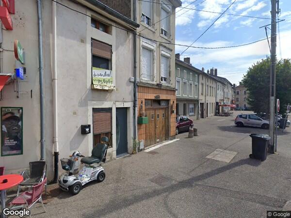 UNE MAISON D'HABITATION