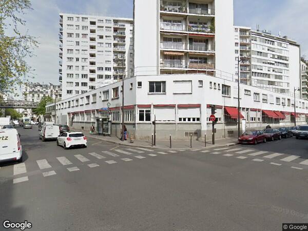 UNE  PLACE DE PARKING