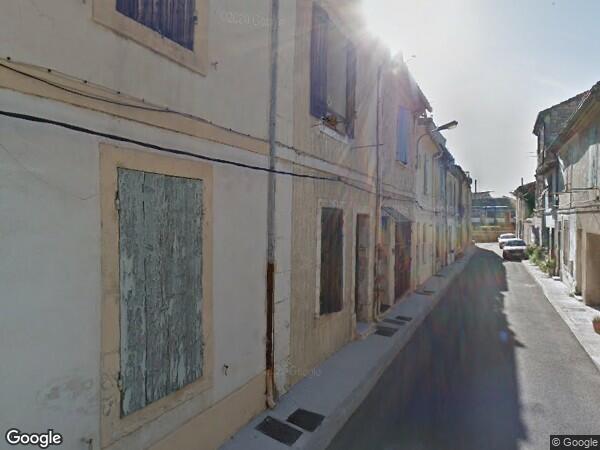 UNE  MAISON DE VILLE