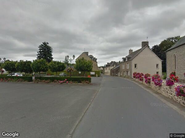 UNE MAISON D'HABITATION DITE CHAUMIÈRE