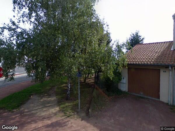 UNE  MAISON D'HABITATION