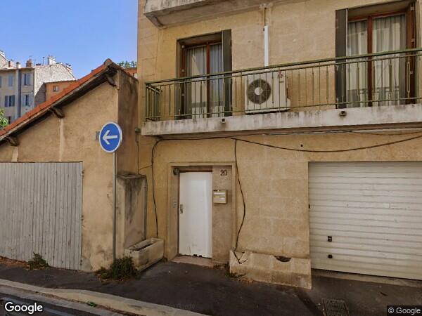 UNE MAISON D'HABITATION