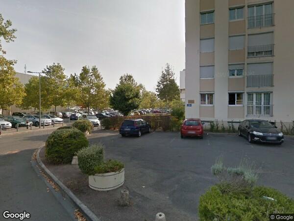 UN ENSEMBLE IMMOBILIER