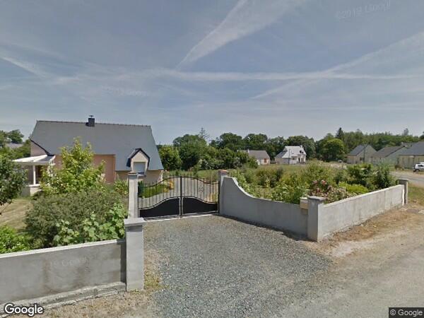 UNE  MAISON D'HABITATION