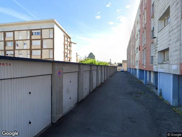 UNE  MAISON D'HABITATION DE TYPE F4