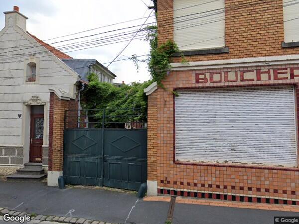 UNE MAISON D'HABITATION