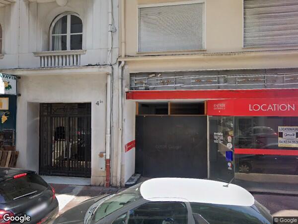 UN  LOCAL À USAGE MIXTE DE COMMERCE ET D’HABITATION AVEC UNE CAVE