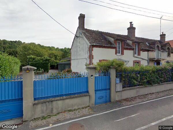 UNE MAISON À USAGE D’HABITATION