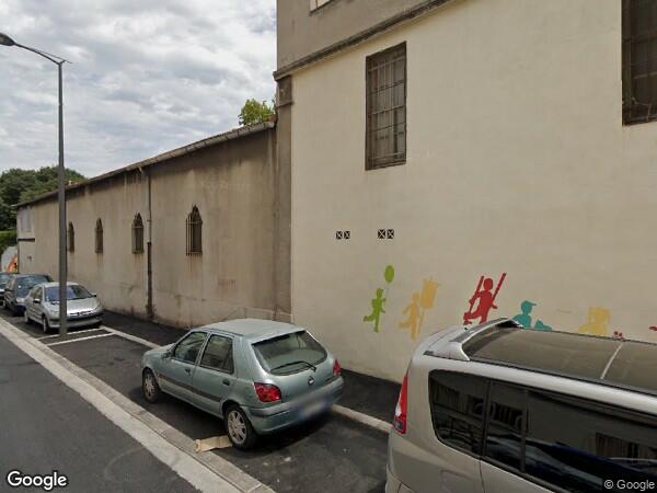 UN  APPARTEMENT DE TYPE F3 