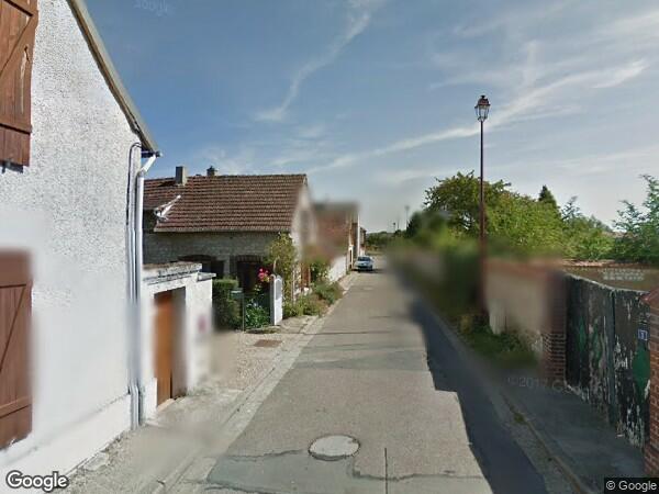 UNE  MAISON D'HABITATION INDIVIDUELLE