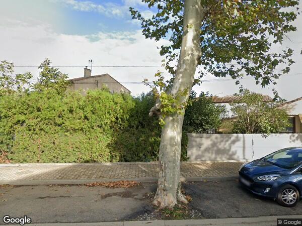 UNE  MAISON D'HABITATION