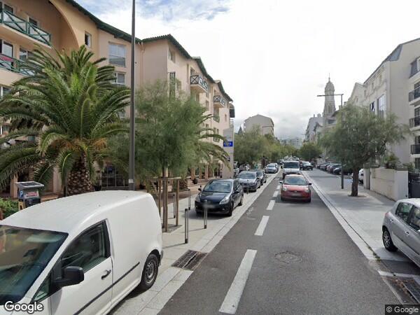 UN  APPARTEMENT DE 2 PIÈCES ET UN EMPLACEMENT DE PARKING