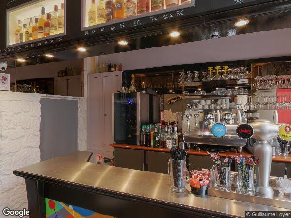 UN ENSEMBLE IMMOBILIER