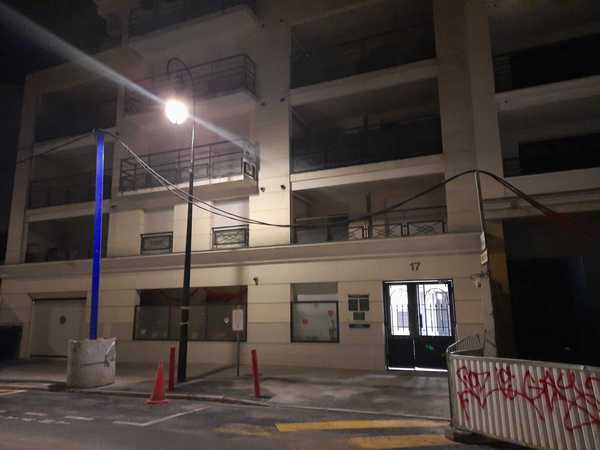 SEPT PLACES DE PARKING