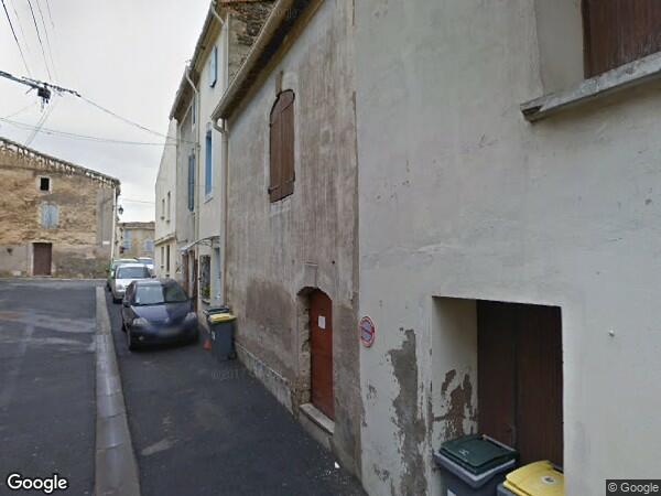 UNE  MAISON D'HABITATION