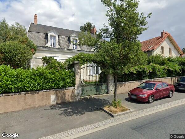 UN ENSEMBLE IMMOBILIER