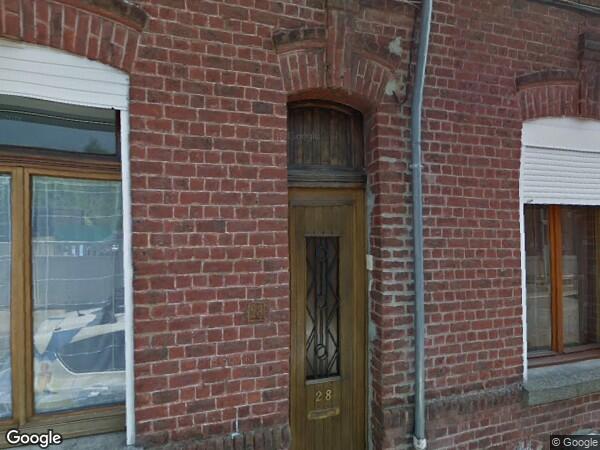 UNE MAISON À USAGE D'HABITATION