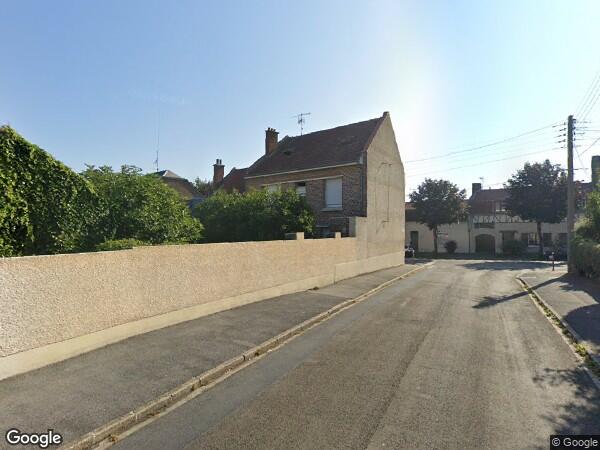 UNE MAISON À USAGE D'HABITATION