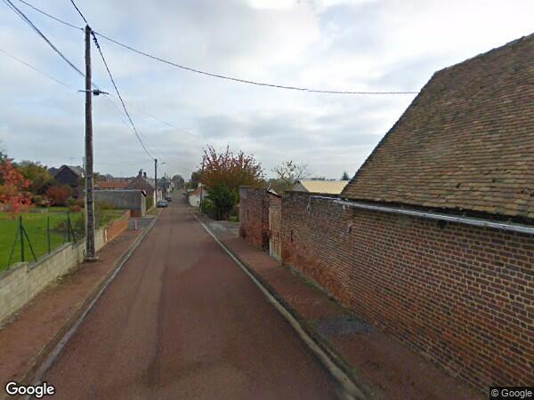 UNE MAISON D'HABITATION MITOYENNE