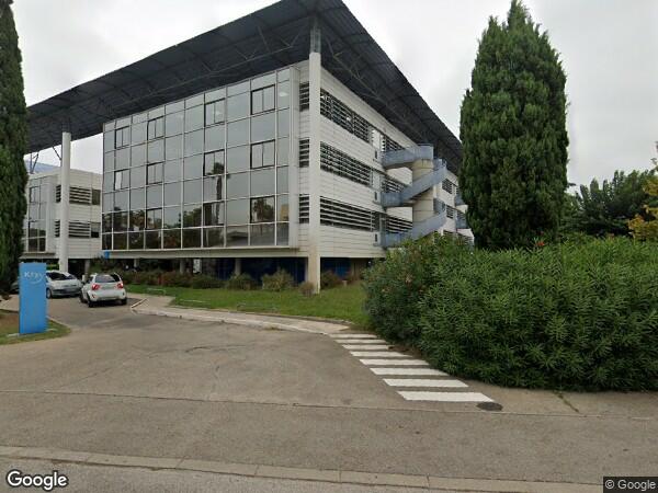 DEUX LOCAUX PROFESSIONNELS