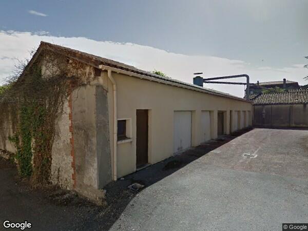 UNE MAISON ET UN STUDIO