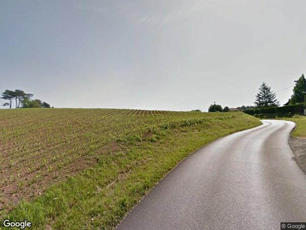 UNE MAISON D'HABITATION