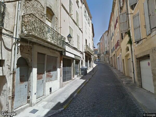 UNE MAISON À USAGE D'HABITATION