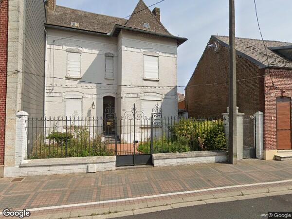 UNE MAISON D'HABITATION