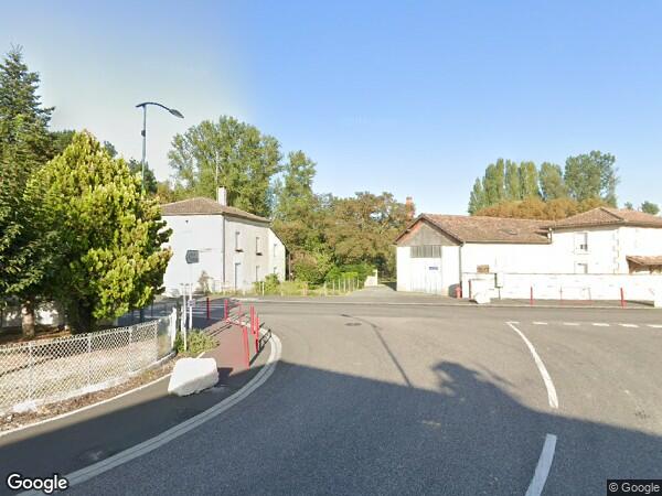 UNE MAISON D'HABITATION