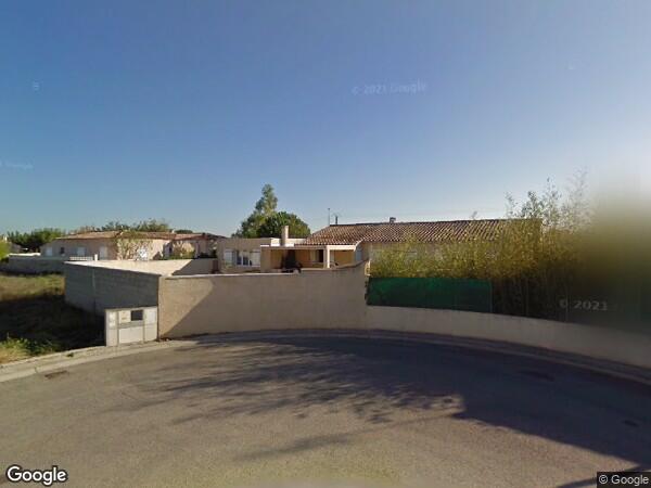 UNE MAISON EN R+1 DE TYPE BASTIDE PROVENCALE AVEC CAVE, JARDIN, PISCINE ET TERRASSES