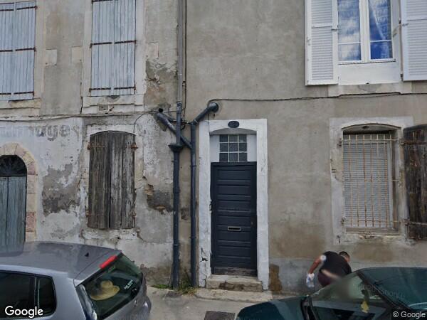 UN APPARTEMENT TYPE STUDIO