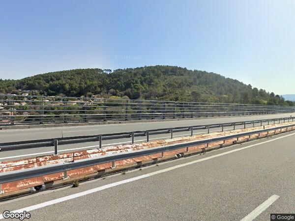 UNE MAISON À USAGE D'HABITATION