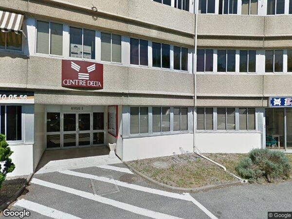 UN ENSEMBLE IMMOBILIER AVEC PLACE DE PARKING EXTÉRIEUR