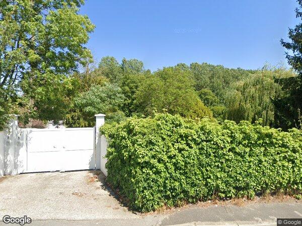 UNE MAISON D'HABITATION