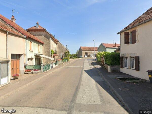 UN ENSEMBLE IMMOBILIER