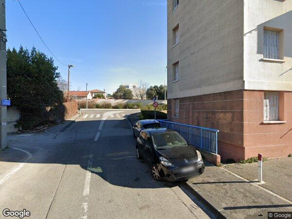 UNE MAISON À USAGE D'HABITATION