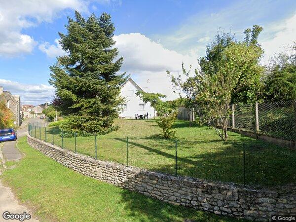 UNE MAISON D'HABITATION