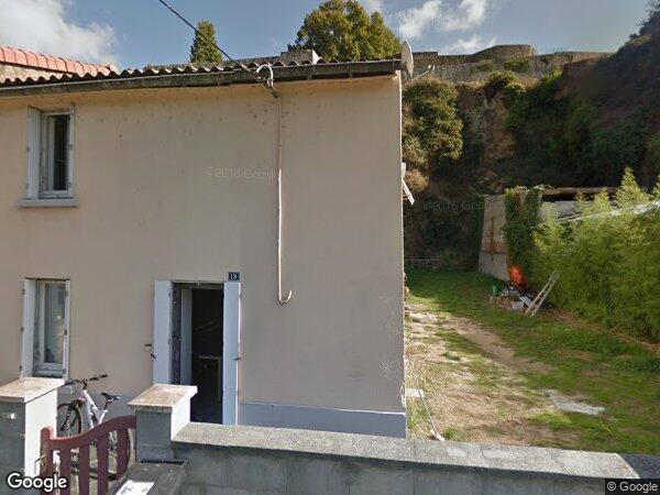 UNE MAISON D'HABITATION