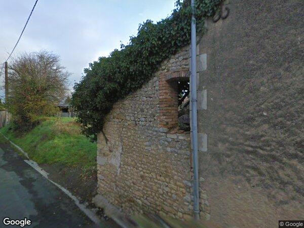 UNE MAISON D'HABITATION