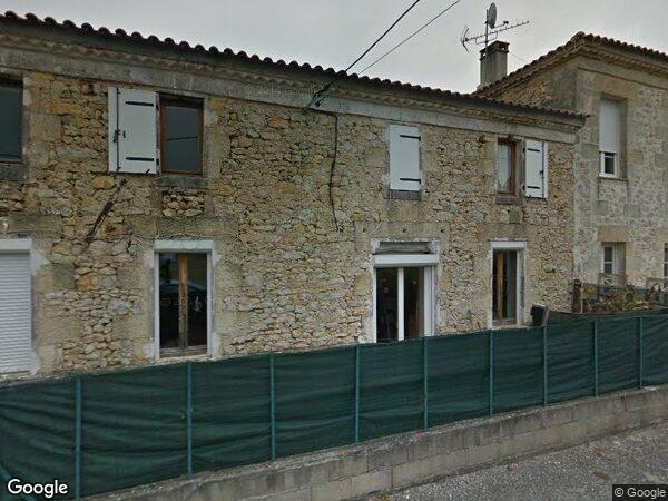 UNE MAISON D'HABITATION