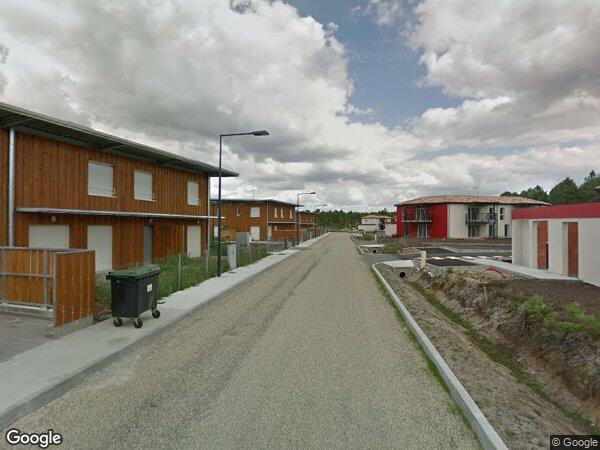 UN APPARTEMENT T2 AVEC BALCON ET DEUX EMPLACEMENTS DE PARKING