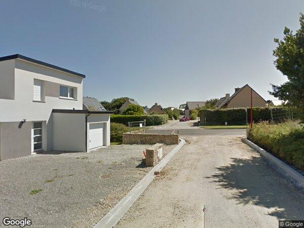 UNE MAISON À USAGE D'HABITATION