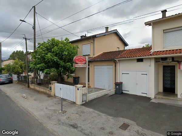 UN IMMEUBLE À  USAGE D'HABITATION